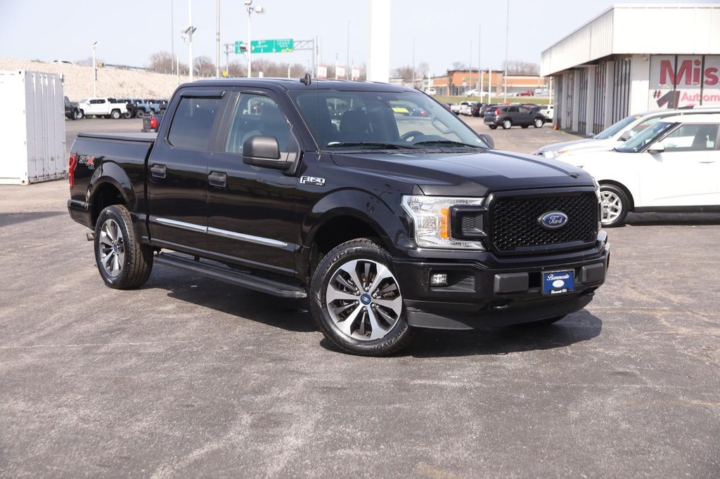 Ford F-150 Vehicle Image 02