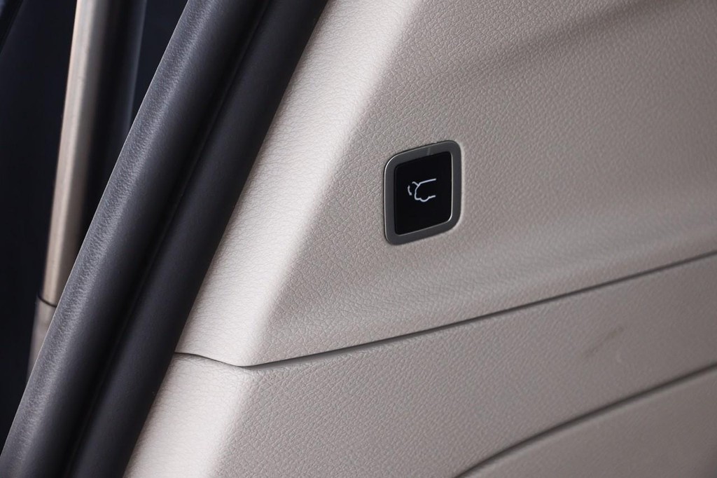 Chrysler Voyager Vehicle Image 08