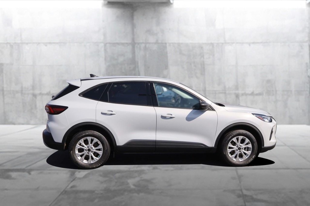 Ford Escape Vehicle Image 05