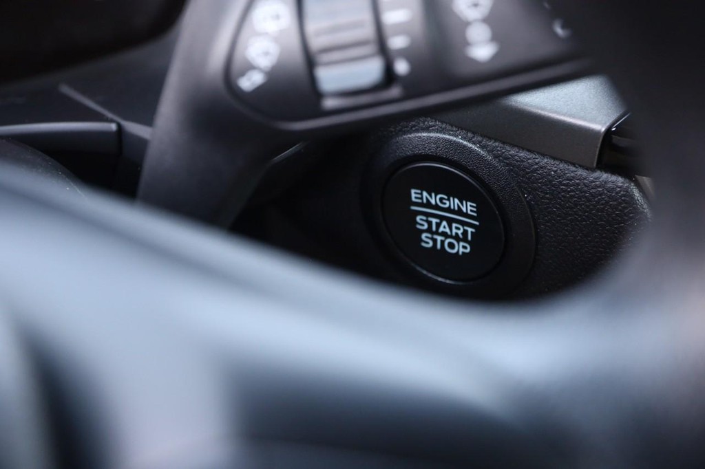 Ford Escape Vehicle Image 14