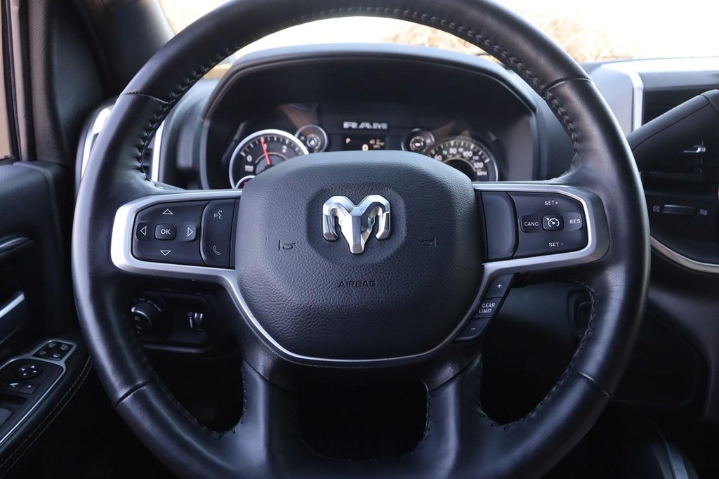 Ram 3500 Vehicle Full-screen Gallery Image 10