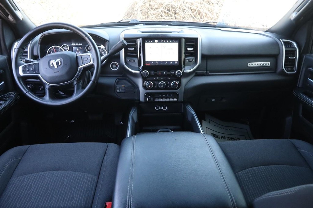 Ram 3500 Vehicle Full-screen Gallery Image 21