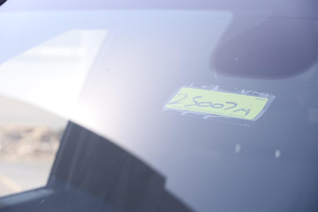 Ram 3500 Vehicle Full-screen Gallery Image 28