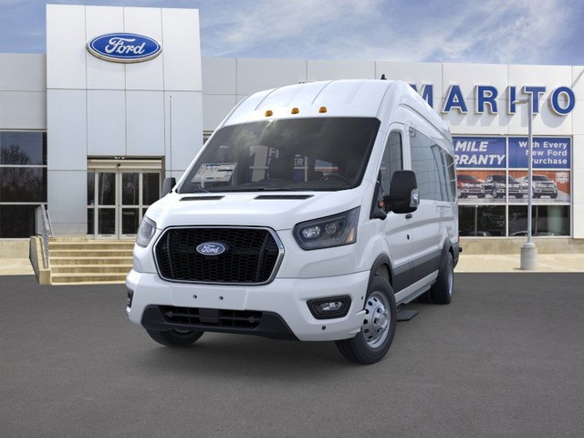 Ford Transit Passenger Wagon Vehicle Image 02