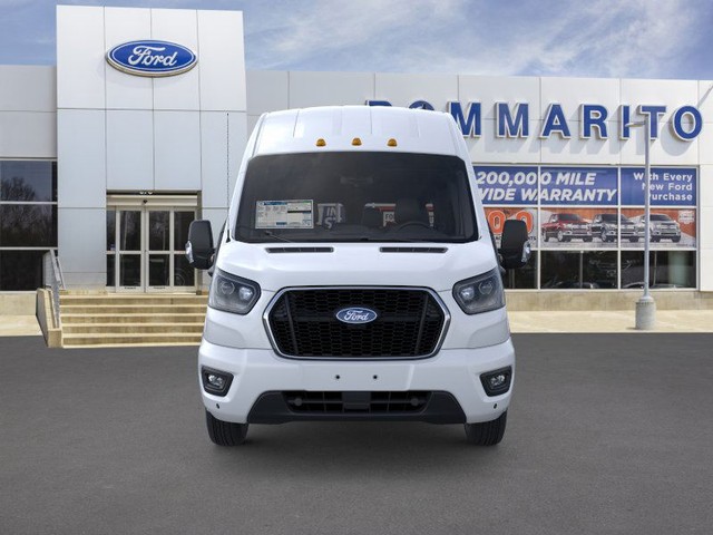 Ford Transit Passenger Wagon Vehicle Image 06