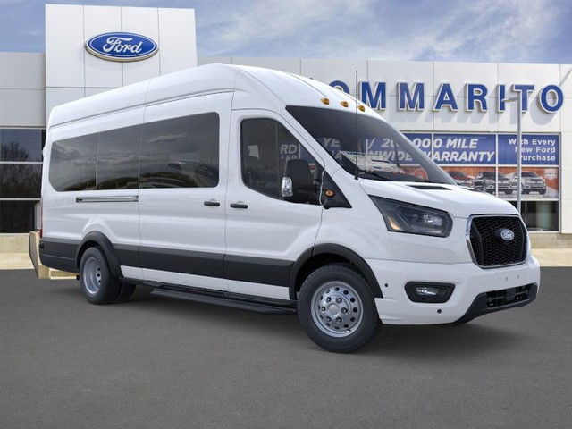 Ford Transit Passenger Wagon Vehicle Image 07