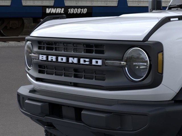Ford Bronco Vehicle Image 19