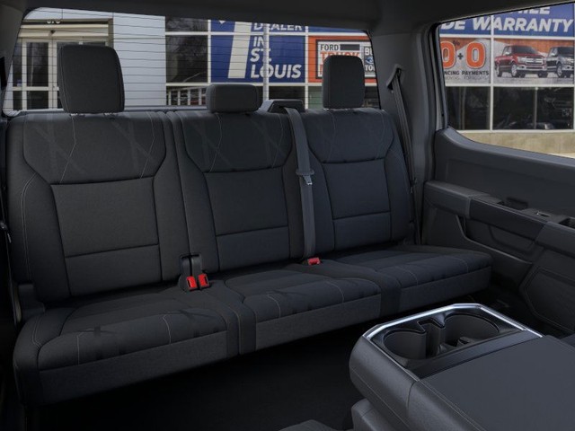 Ford F-150 Vehicle Full-screen Gallery Image 11