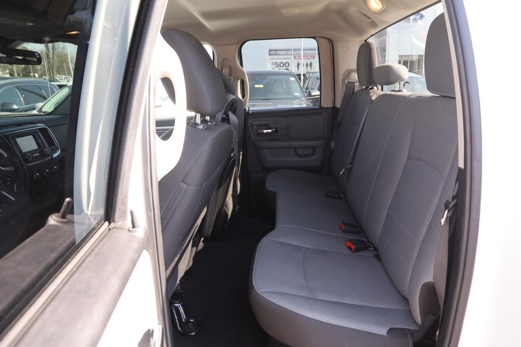 Ram 1500 Classic Vehicle Image 09