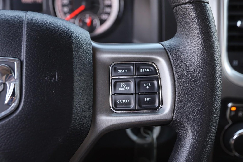 Ram 1500 Classic Vehicle Image 12