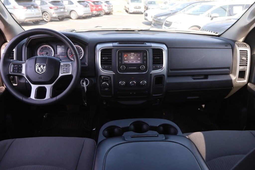 Ram 1500 Classic Vehicle Image 19