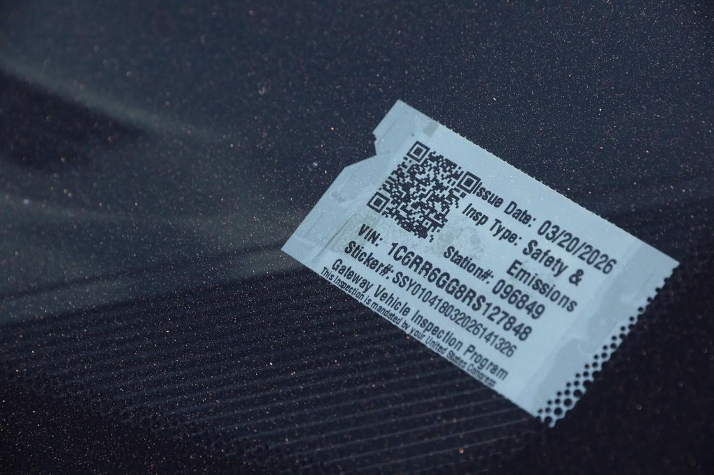 Ram 1500 Classic Vehicle Image 27