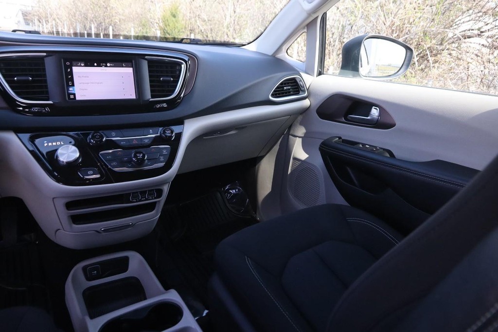 Chrysler Voyager Vehicle Image 27