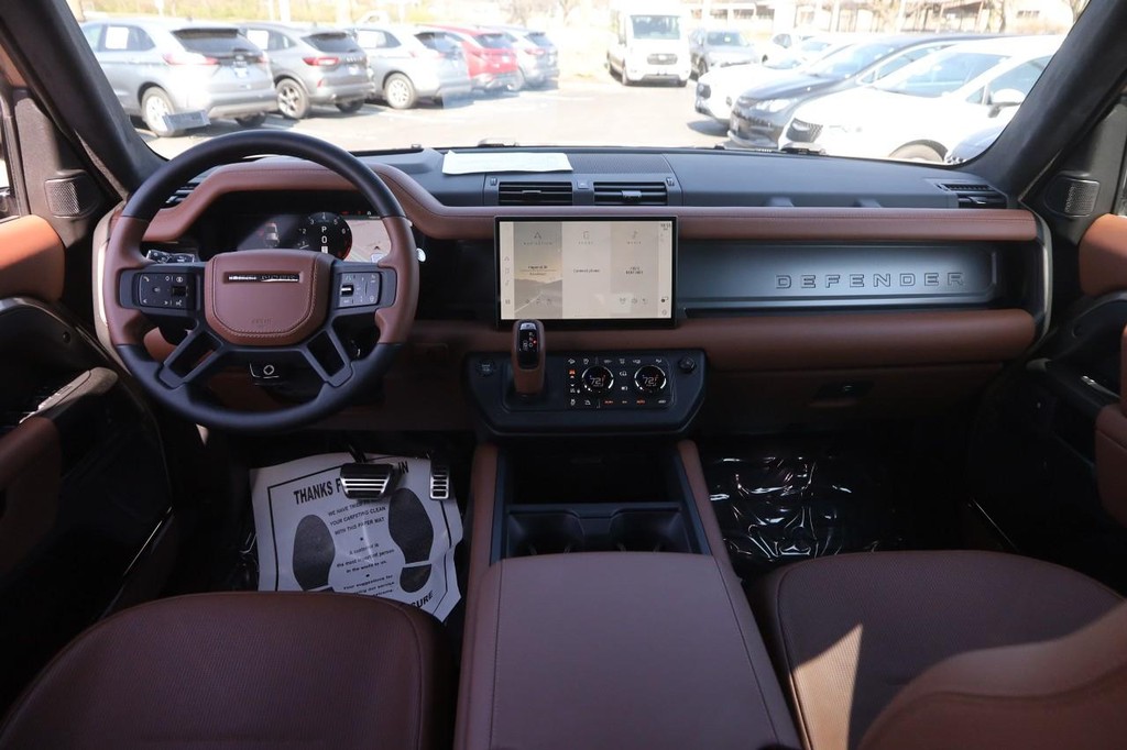 Land Rover Defender Vehicle Image 27