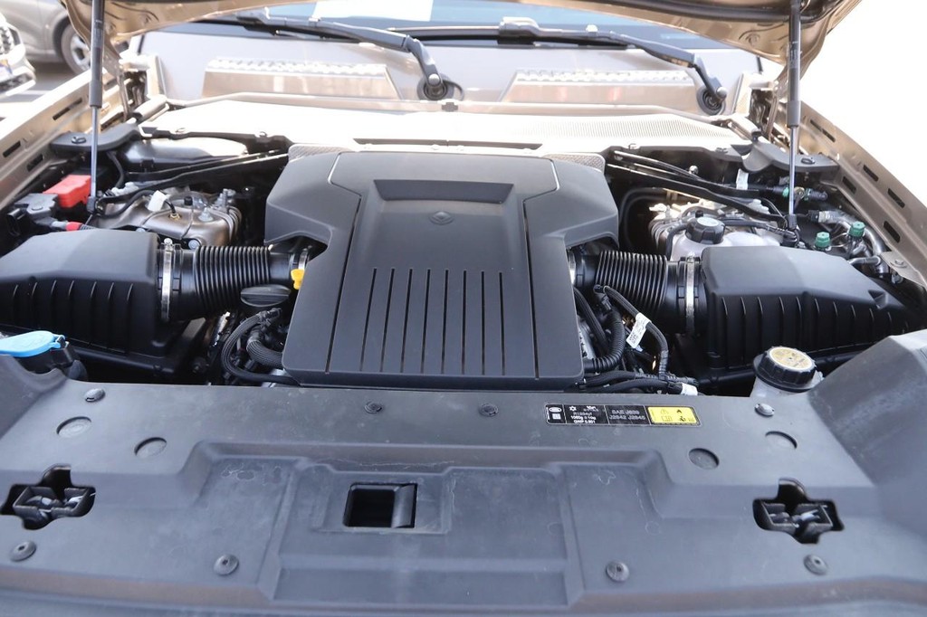 Land Rover Defender Vehicle Image 33