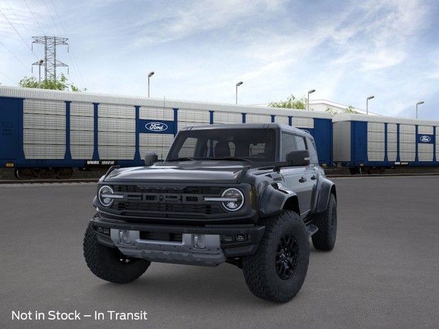 Ford Bronco Vehicle Full-screen Gallery Image 2