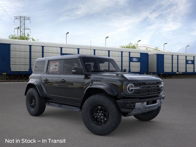 Ford Bronco Vehicle Full-screen Gallery Image 7