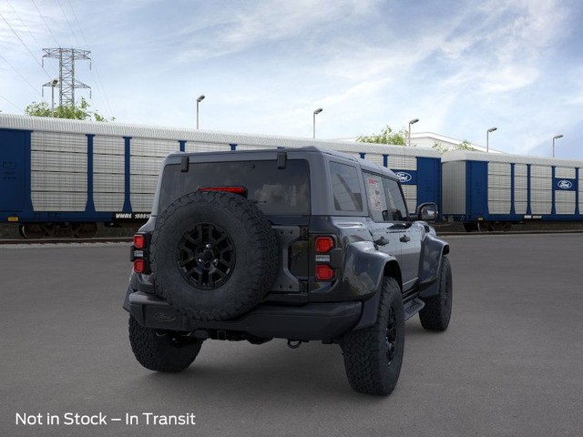 Ford Bronco Vehicle Full-screen Gallery Image 8