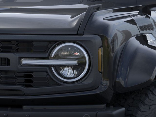 Ford Bronco Vehicle Full-screen Gallery Image 20