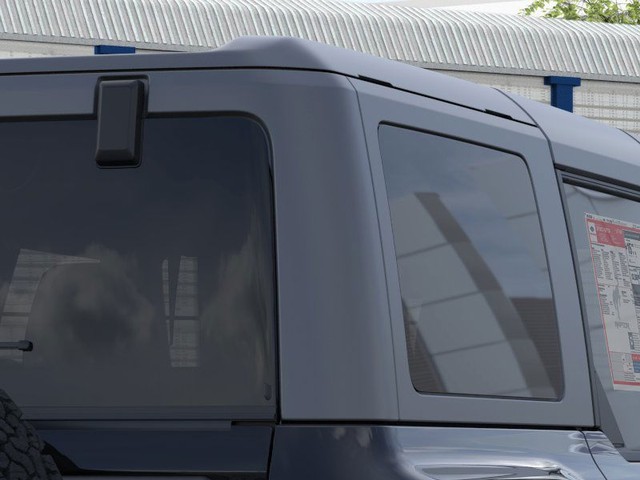 Ford Bronco Vehicle Full-screen Gallery Image 25