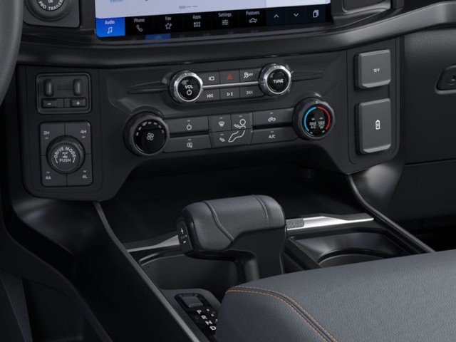 Ford F-150 Vehicle Full-screen Gallery Image 15