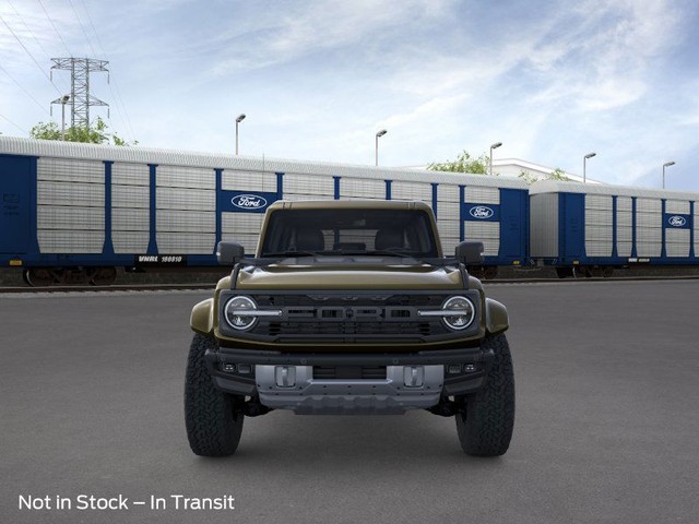 Ford Bronco Vehicle Full-screen Gallery Image 6