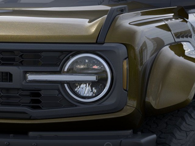 Ford Bronco Vehicle Full-screen Gallery Image 20