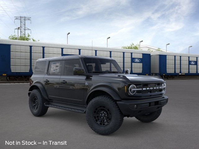 Ford Bronco Vehicle Full-screen Gallery Image 7