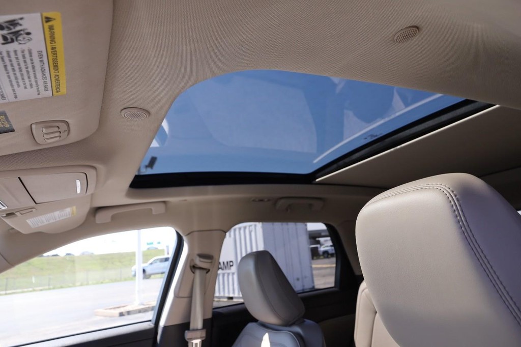 Lincoln Corsair Vehicle Full-screen Gallery Image 10