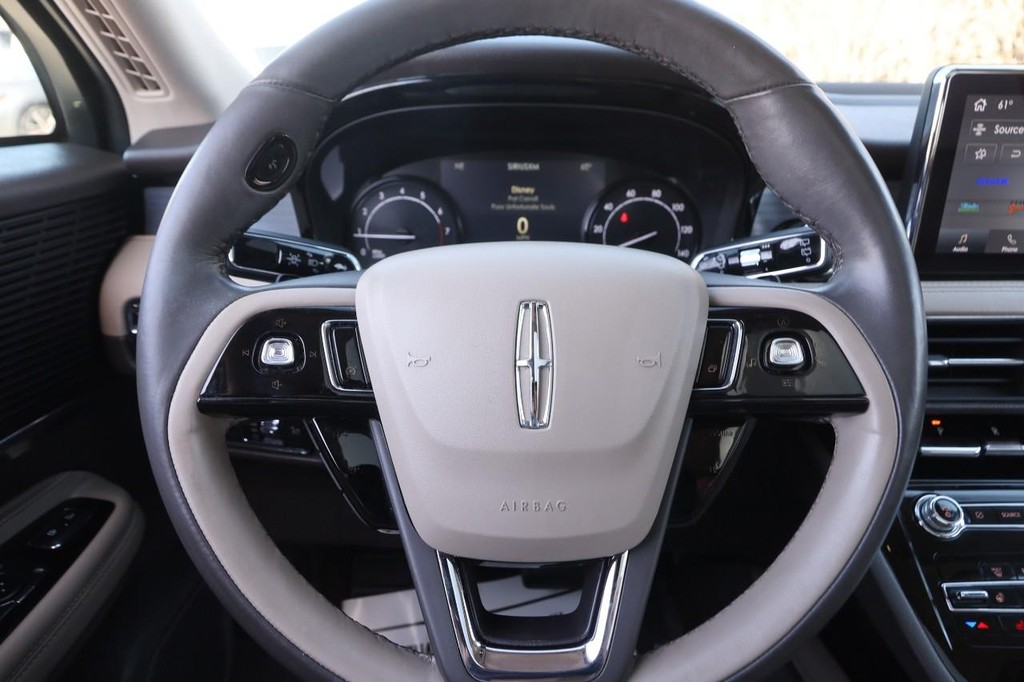 Lincoln Corsair Vehicle Full-screen Gallery Image 13