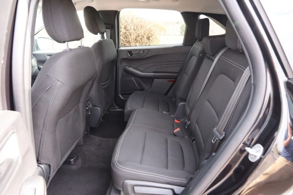 Ford Escape Vehicle Full-screen Gallery Image 9