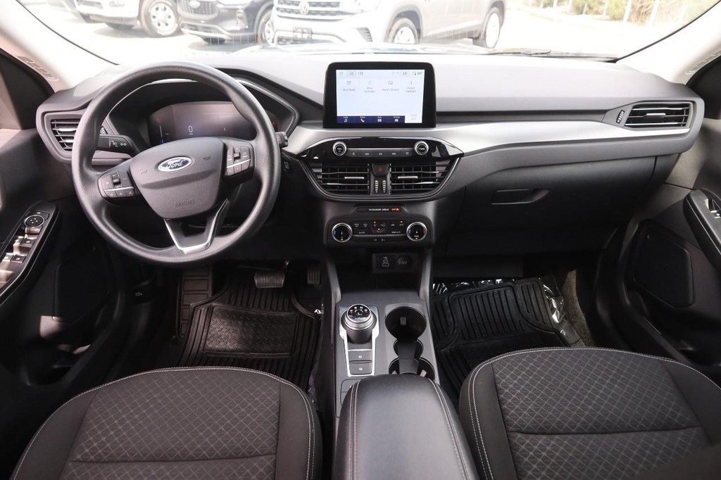 Ford Escape Vehicle Full-screen Gallery Image 21