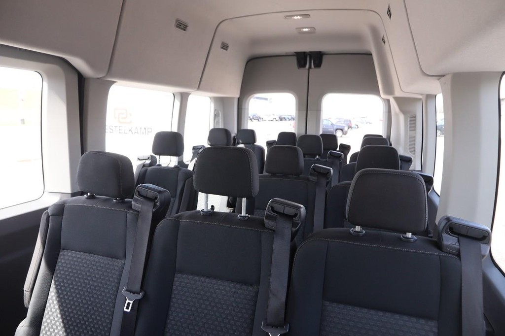 Ford Transit Passenger Wagon Vehicle Full-screen Gallery Image 9