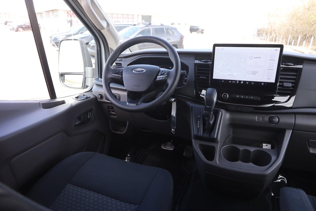 Ford Transit Passenger Wagon Vehicle Full-screen Gallery Image 20