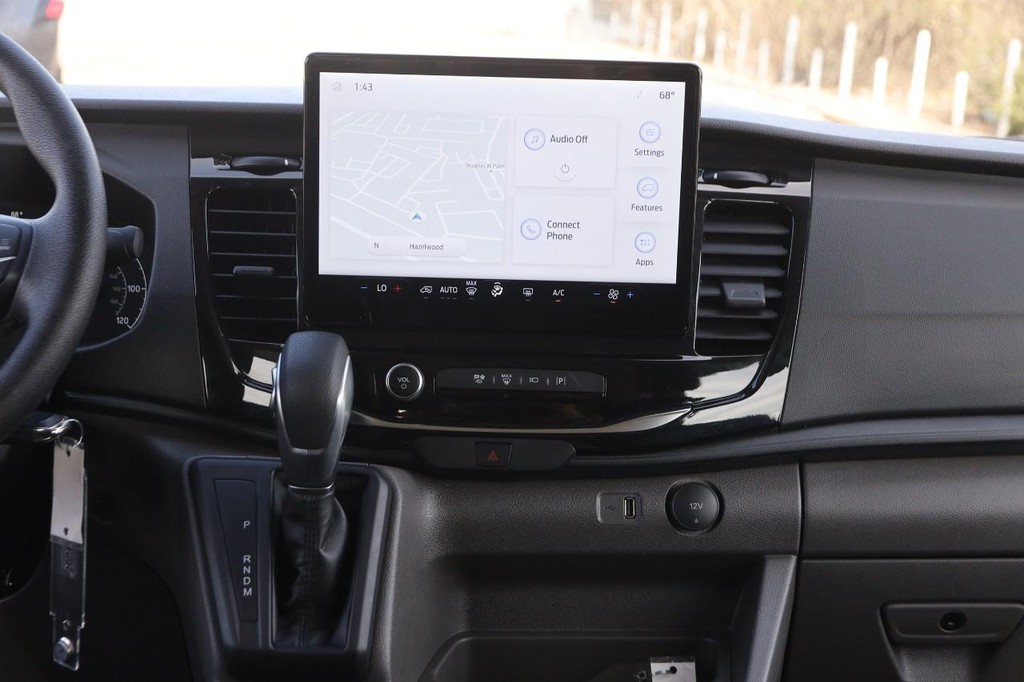 Ford Transit Passenger Wagon Vehicle Full-screen Gallery Image 22