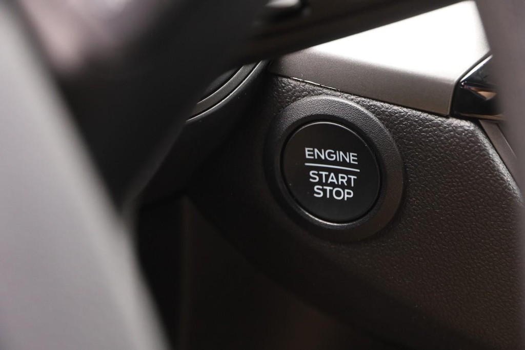 Ford Escape Vehicle Image 14