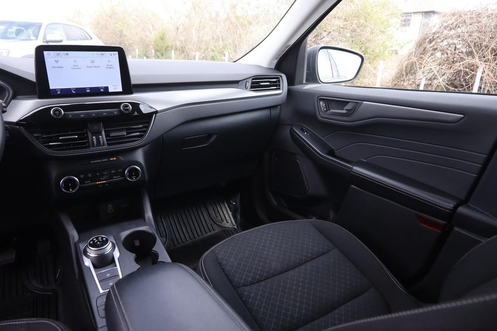 Ford Escape Vehicle Image 24