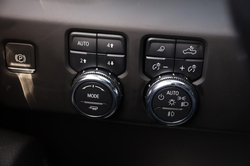 GMC Sierra 1500 Vehicle Image 18