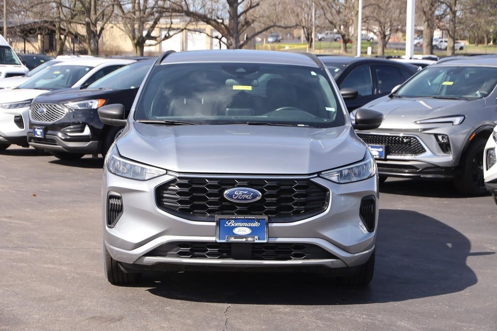 Ford Escape Vehicle Image 04