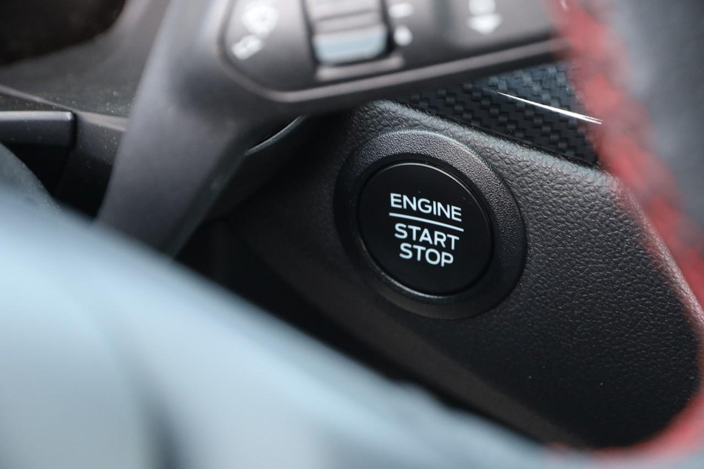 Ford Escape Vehicle Image 15