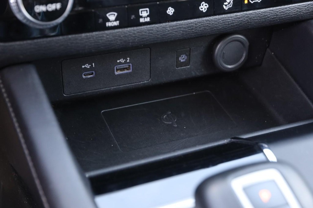 Mitsubishi Outlander Vehicle Image 21