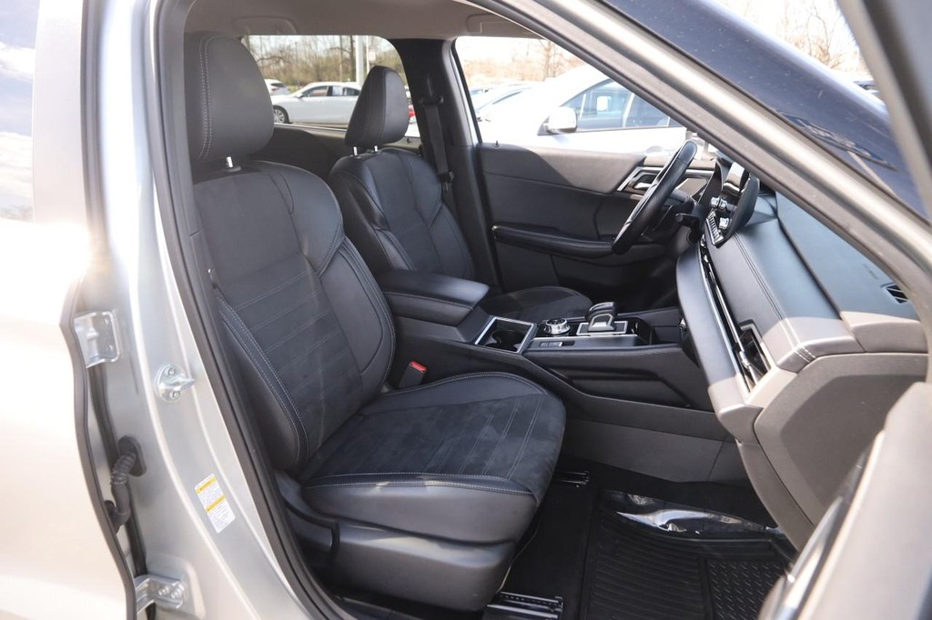 Mitsubishi Outlander Vehicle Image 28