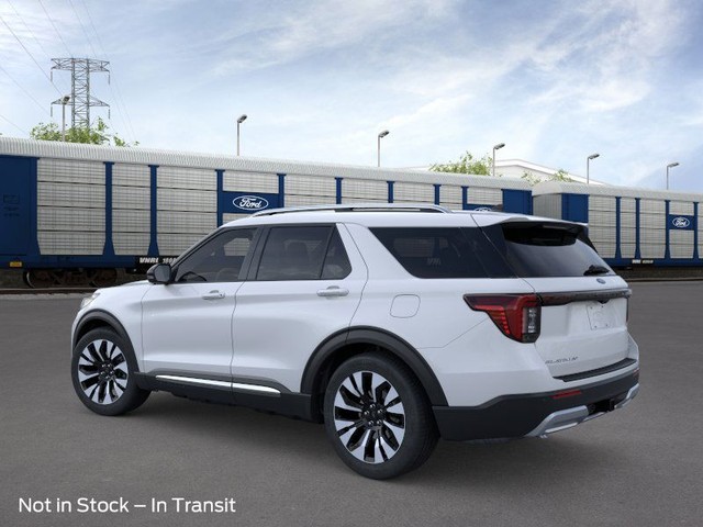 Ford Explorer Vehicle Image 04