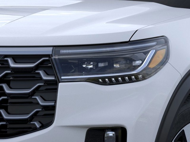 Ford Explorer Vehicle Image 18