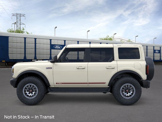 Ford Bronco Vehicle Image 03