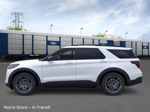 Ford Explorer Vehicle Image 03