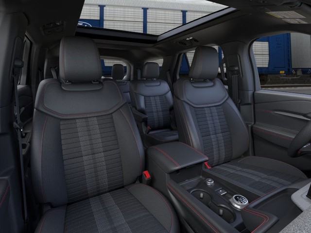 Ford Explorer Vehicle Image 10