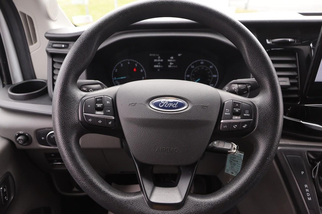 Ford Transit Passenger Wagon Vehicle Image 13