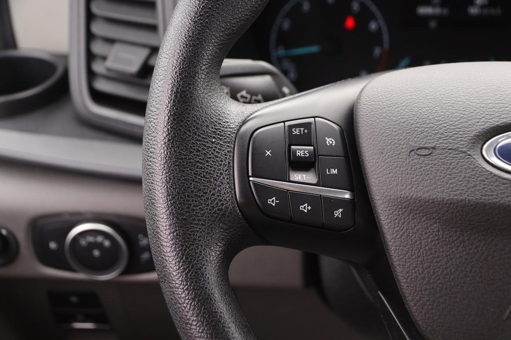 Ford Transit Passenger Wagon Vehicle Image 14