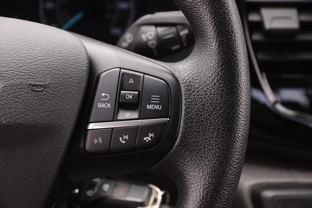 Ford Transit Passenger Wagon Vehicle Image 15